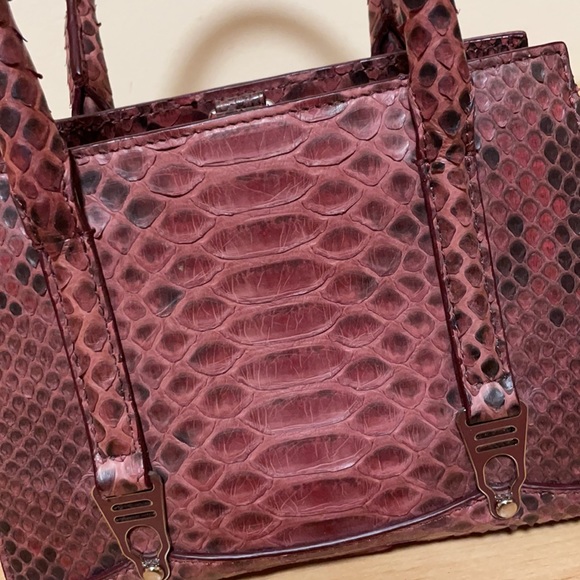 Gorgeous New La Perla Python Skin Mini Bag with gold chain and mirror included. - Picture 4 of 6